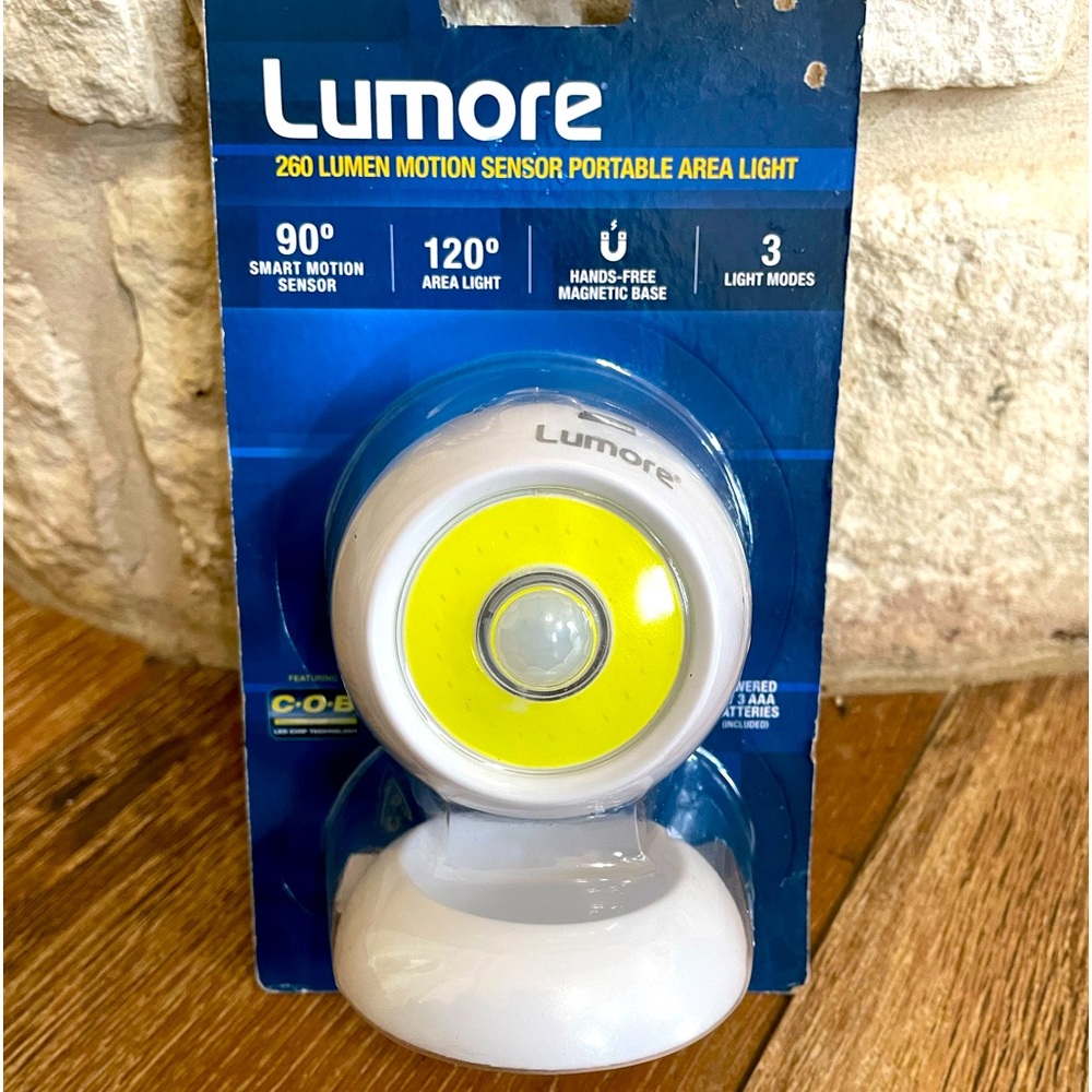 Lumore, 260 Lumen Motion Sensor Portable Area Light